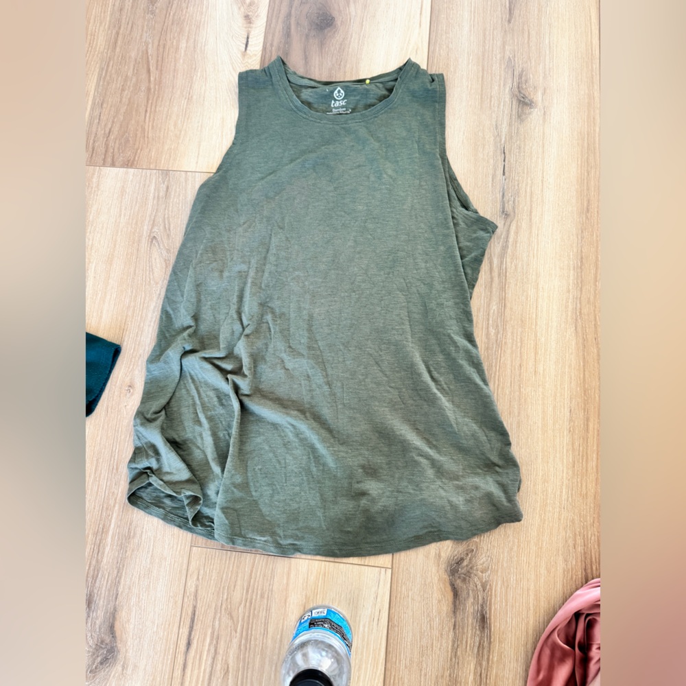 Bamboo Green Muscle Tee Crew Neck Relaxed Fit